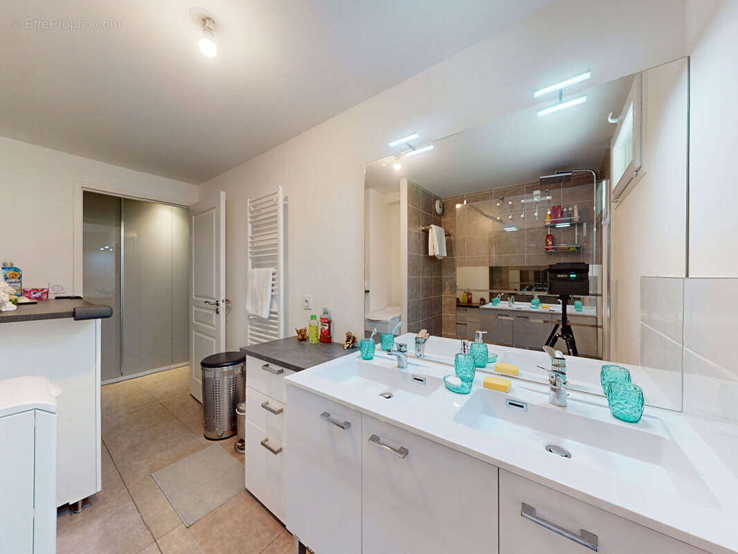 Appartement à SAINT-MARTIN-D'URIAGE