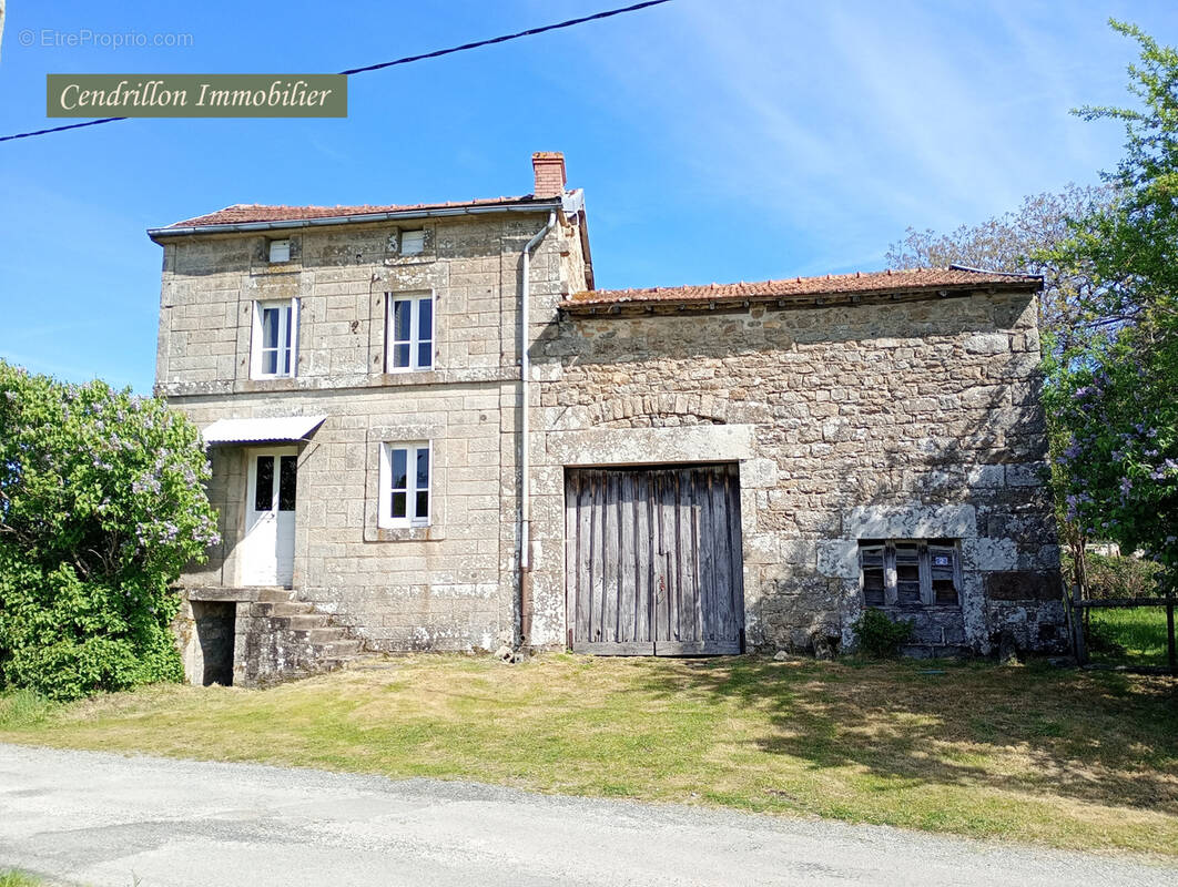 Maison à VIDAILLAT
