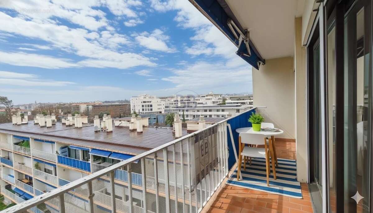 Appartement à FREJUS