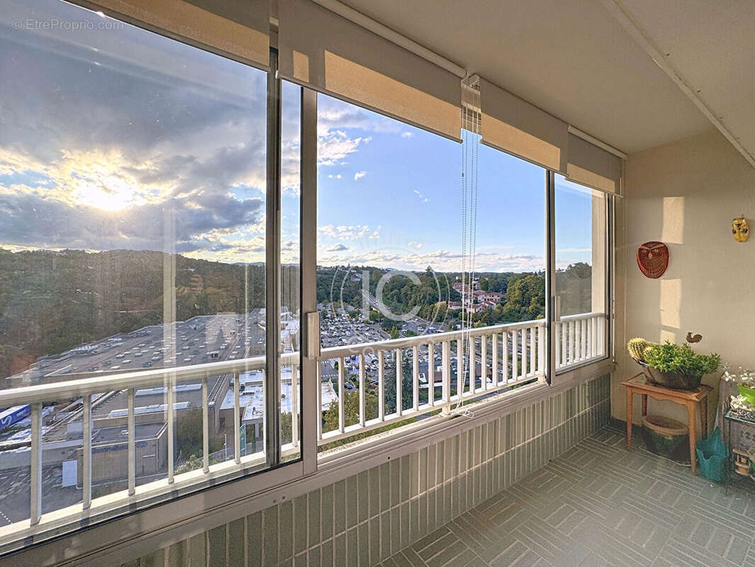 Appartement à SAINTE-FOY-LES-LYON