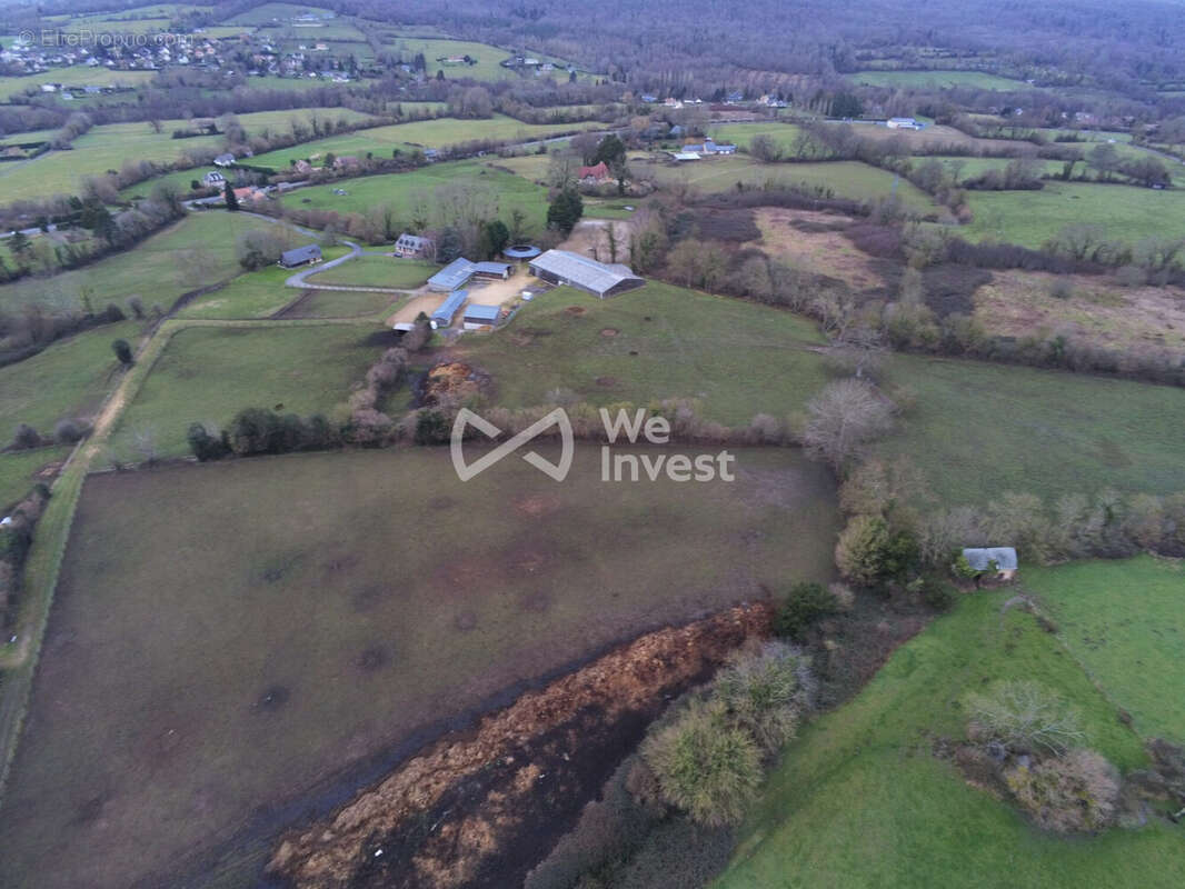 Terrain 6102 m² à Pont-L'eveque  - photo 3