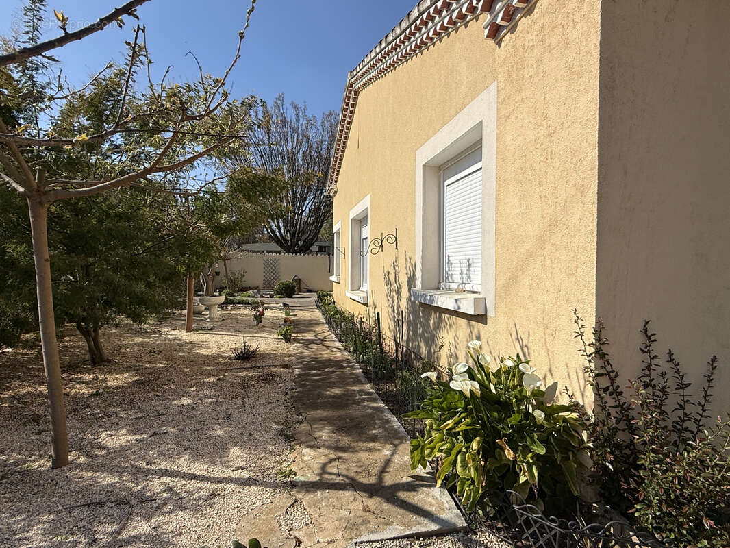 Maison à BAGNOLS-SUR-CEZE