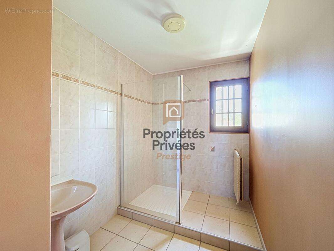 Villa T5 plain-pied 119 m², Terrain 1750 m², 4 chambres, Garage , Au calme , Saint-Maximin 83470 - photo 18