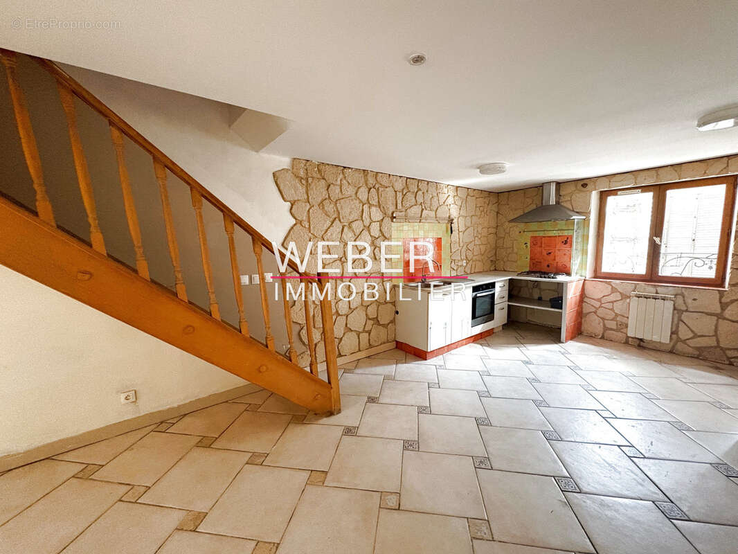 - la seyne sur mer - maison de ville / appartement - 103 m2 + garage - photo 2