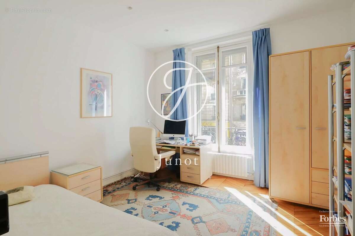 Appartement à PARIS-6E