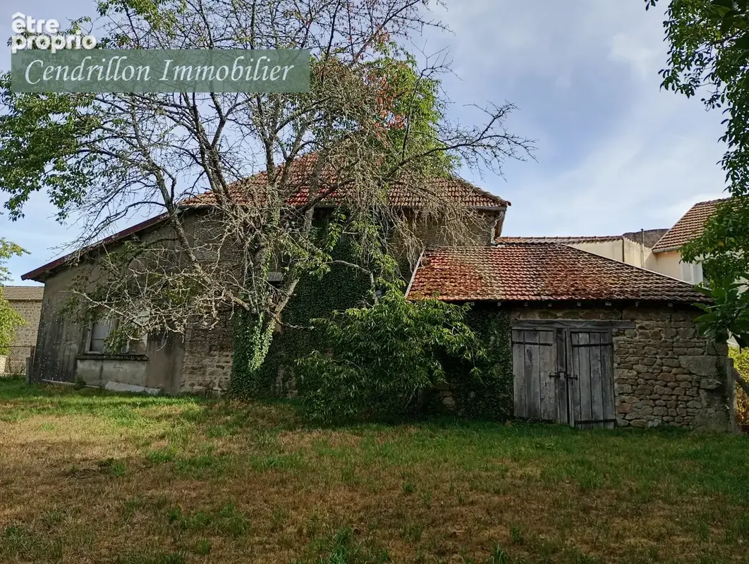 Ancien atelier de charron forgeron de 116 m2 avec sa boutique quincaillerie attenante de 56 m2 sur un terrain - photo 13