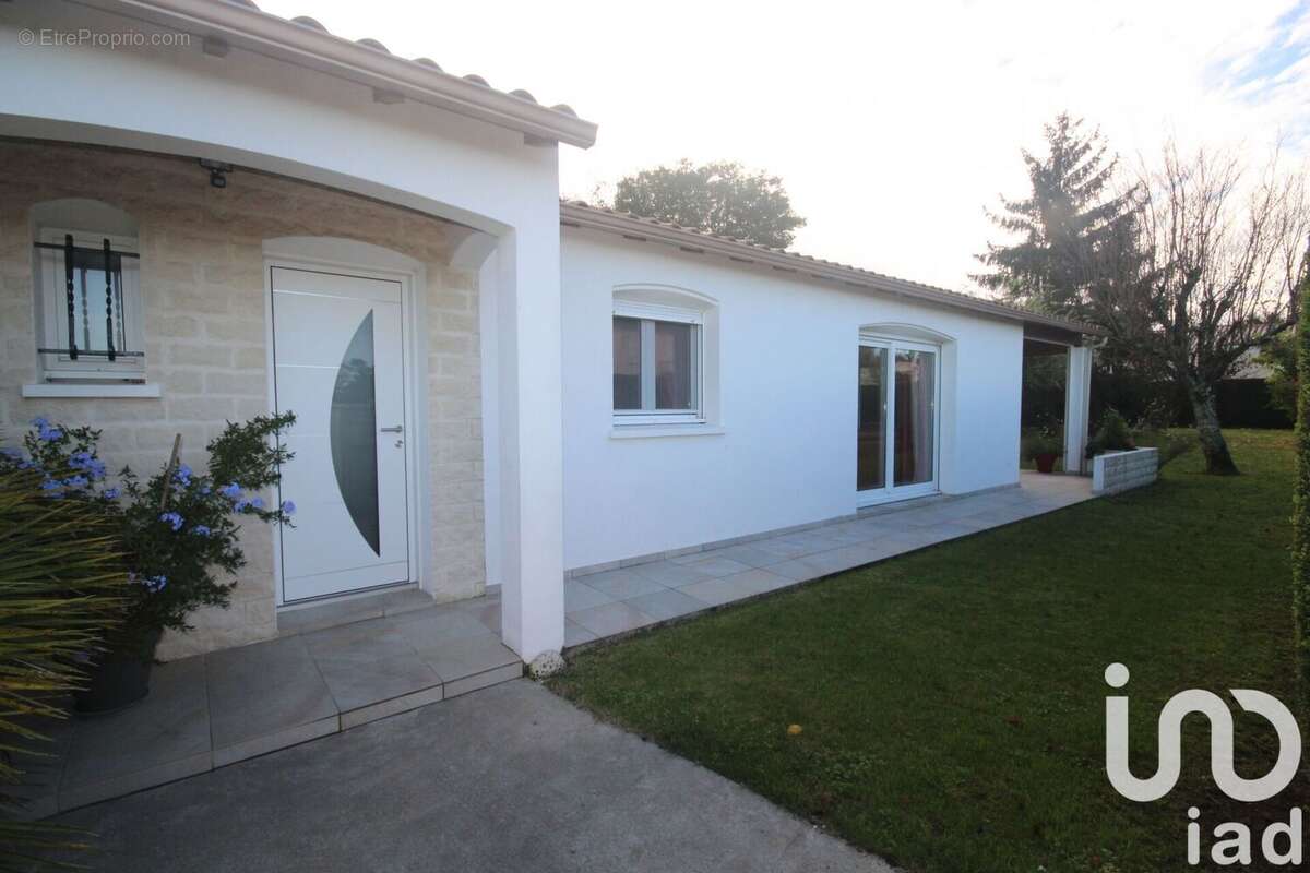 Photo 2 - Maison à SAINTES