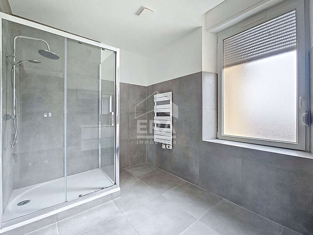 Appartement à LEXY