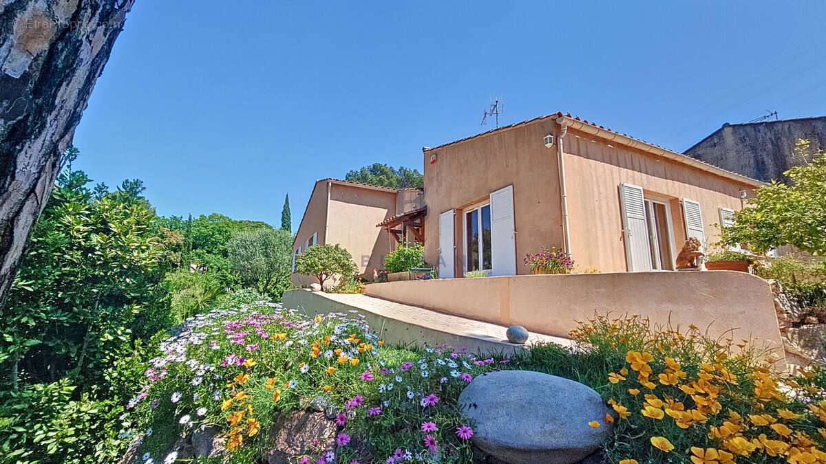 Maison à FREJUS