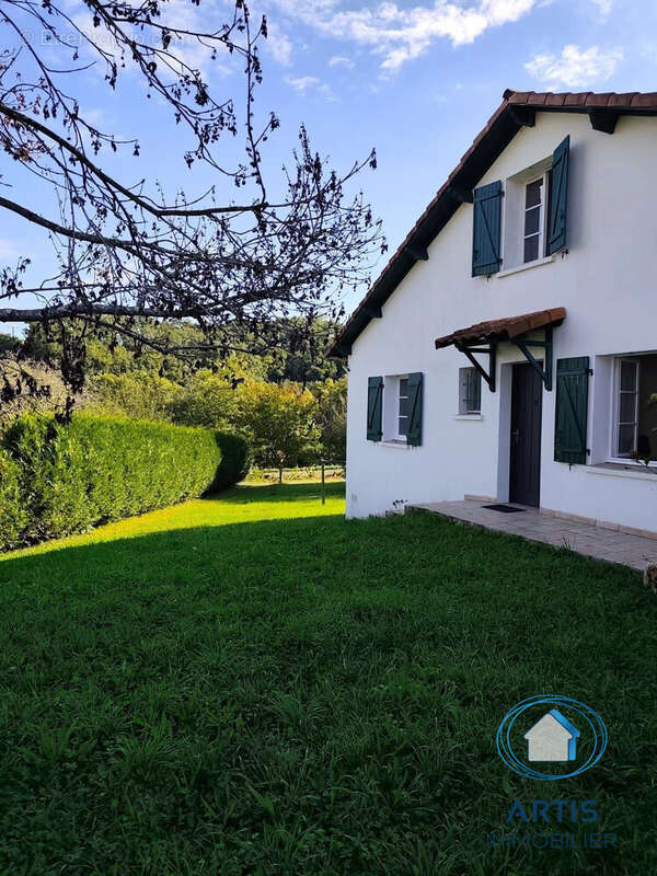 Maison à SAINT-PEE-SUR-NIVELLE