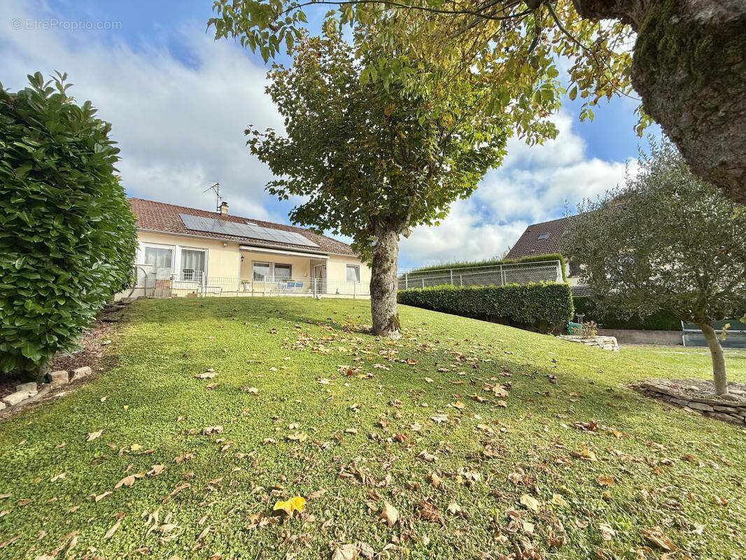 Maison à ARC-SUR-TILLE