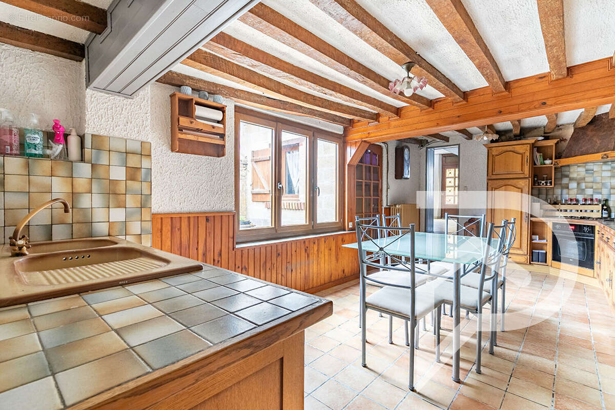 Maison à ESTREES-SAINT-DENIS