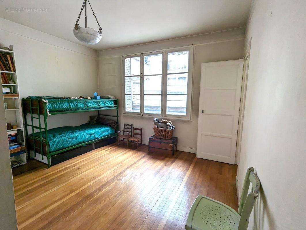 Appartement à ISSY-LES-MOULINEAUX