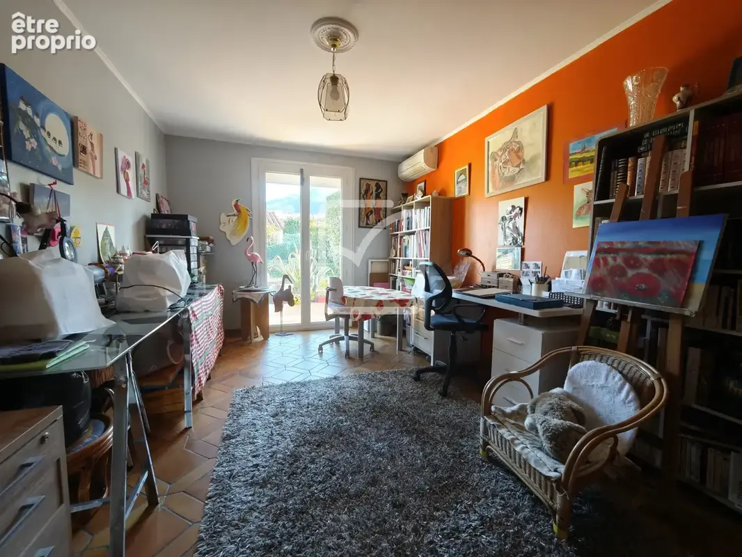Agréable vaste maison d'habitation en zone calme et résidentielle - photo 16