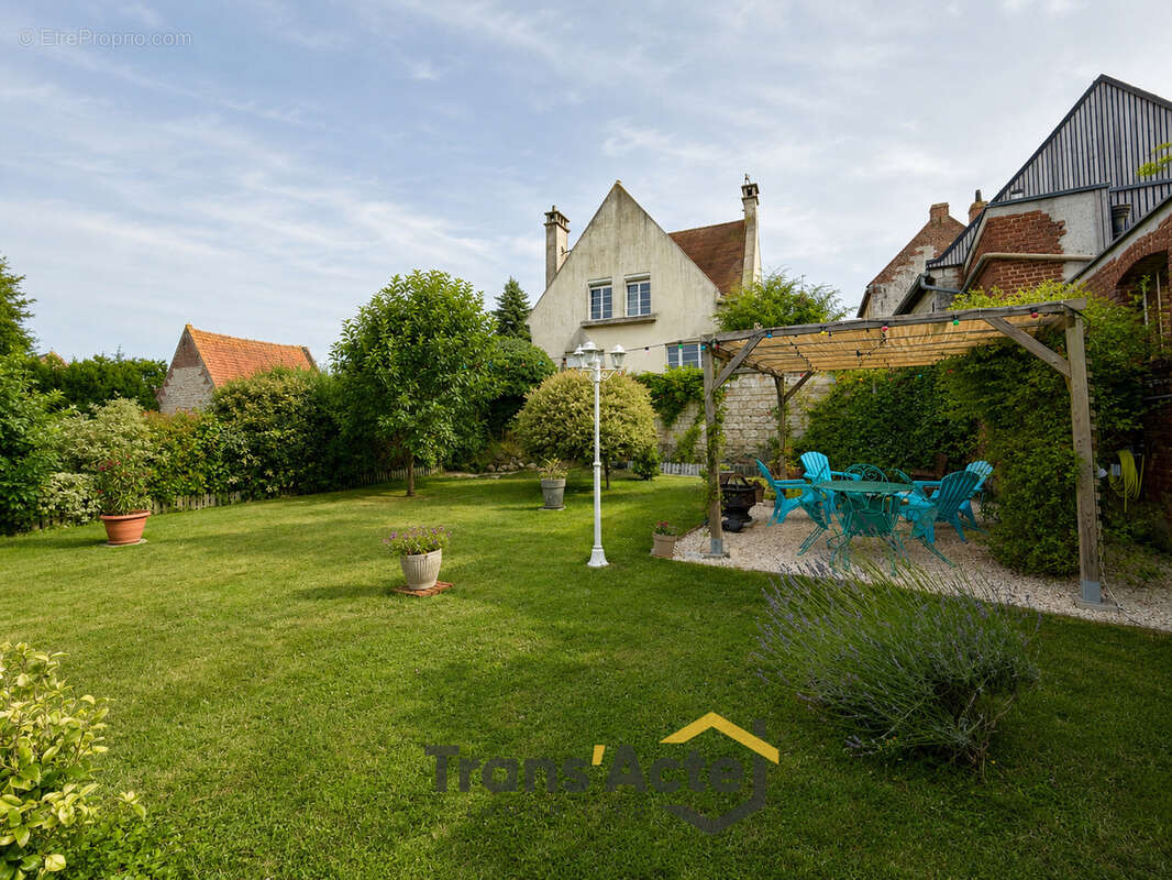 Maison à ACQ
