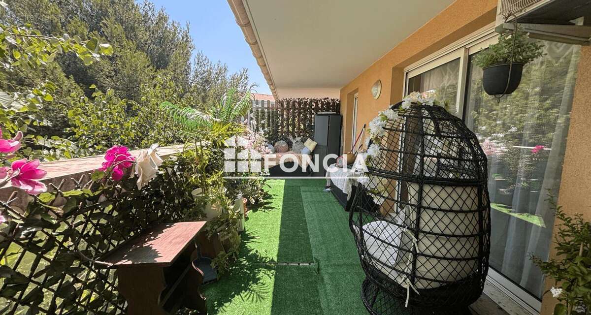 À vendre – Appartement T2 avec terrasse et stationnement – Résidence Les Collines de Saint-Antoine - photo 8