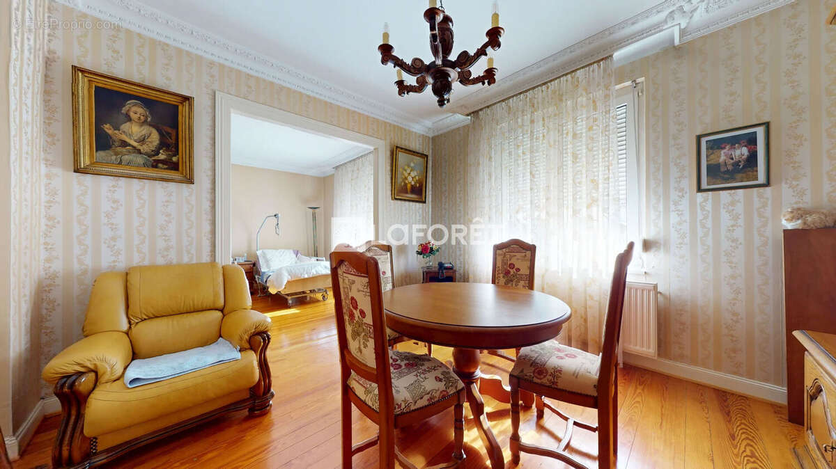 Maison pleine de charme à Schiltigheim, (env. 120 m² au sol) sur 3,71 ares - photo 6
