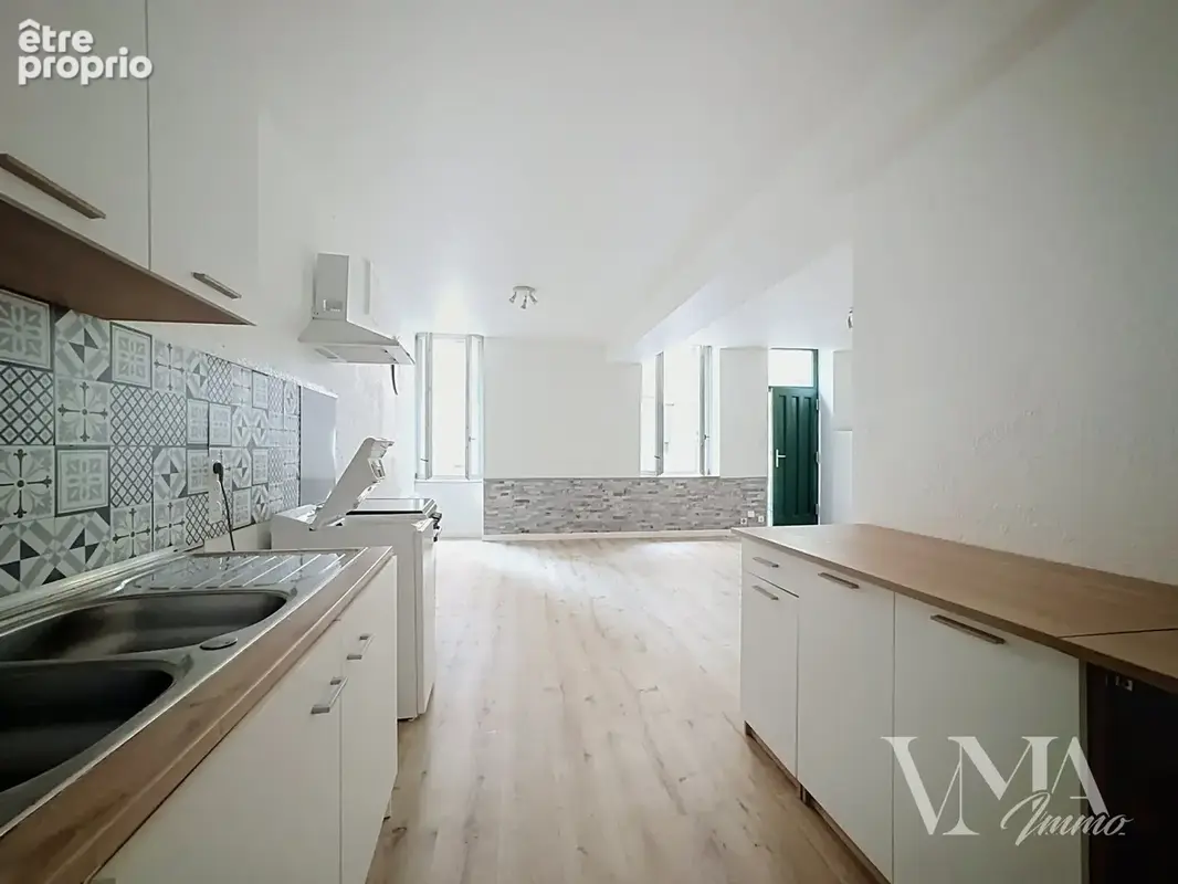 Villefranche-sur-Saône (69400) — Appartement T2 rénové avec terrasse — 138 000€ - photo 2