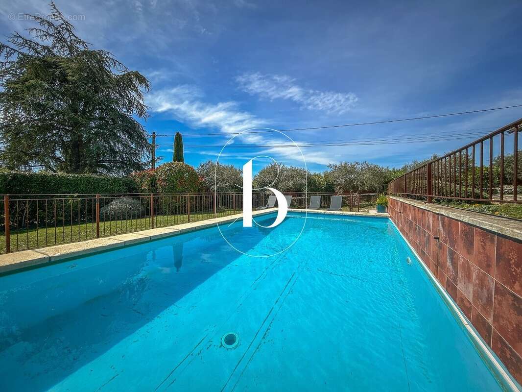 Maison à ORGNAC-L'AVEN