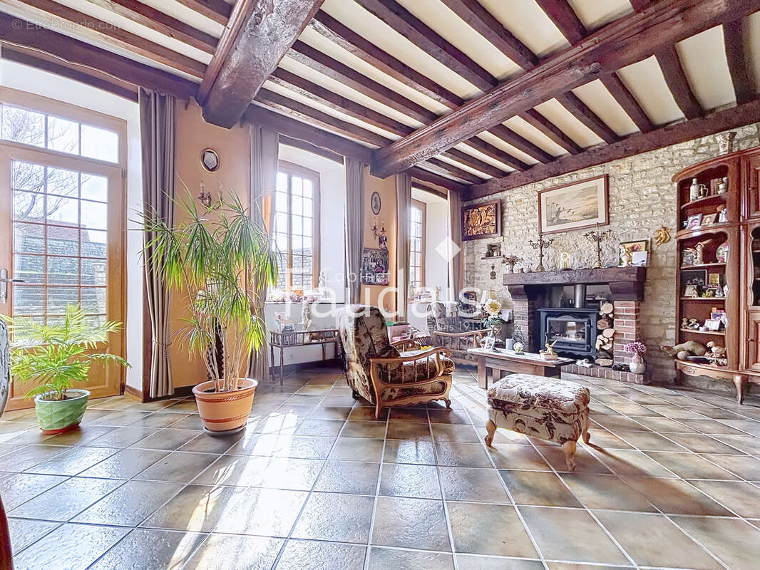 Maison à LIESVILLE-SUR-DOUVE