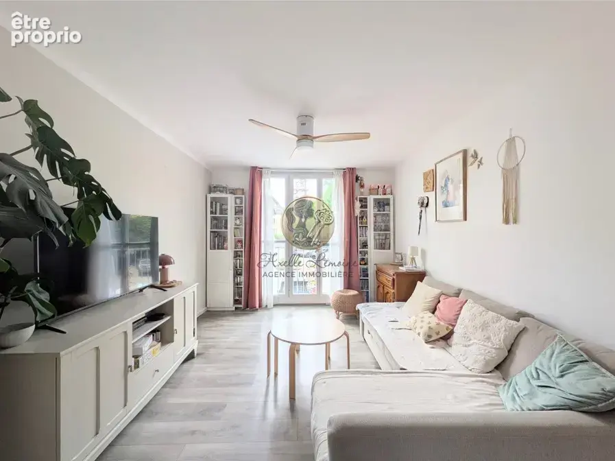 Appartement à CHARBONNIERES-LES-BAINS