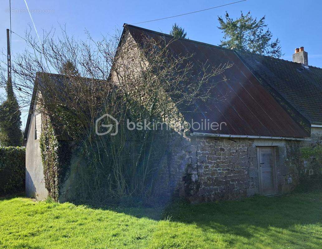 Maison à MESNIL-CLINCHAMPS