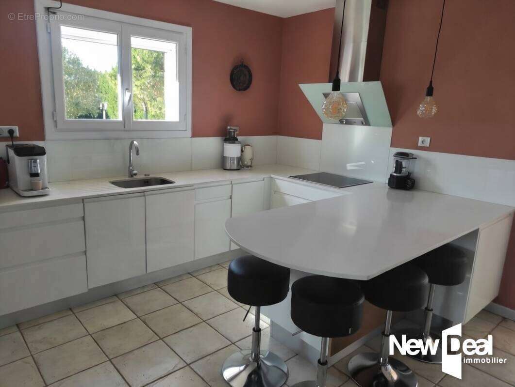 Maison à LAROQUE-TIMBAUT