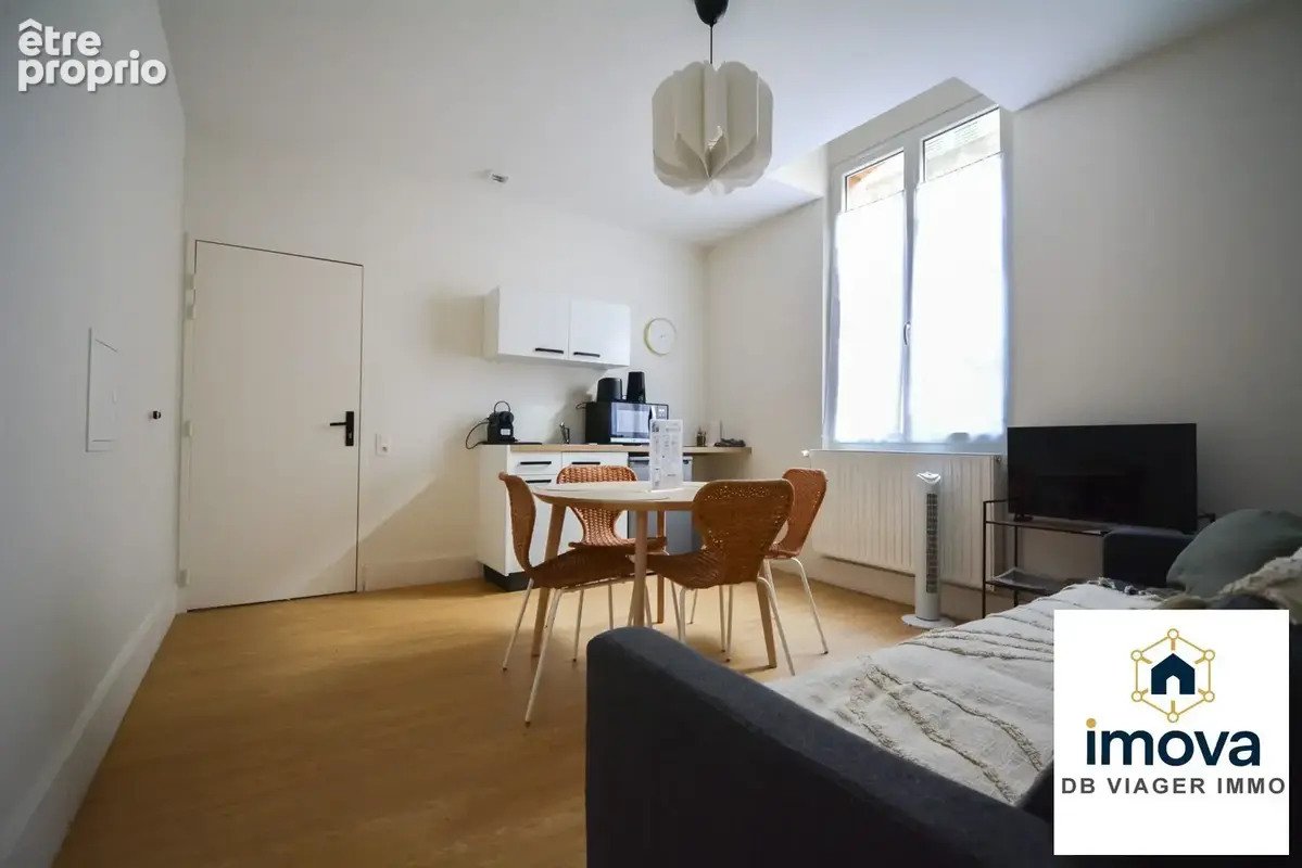 Appartement 258 m² à Vichy  - photo 3