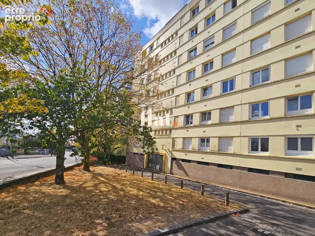 Appartement - 72 m2 - t4 (3ch) + parking + cave  - dpe d - photo 9