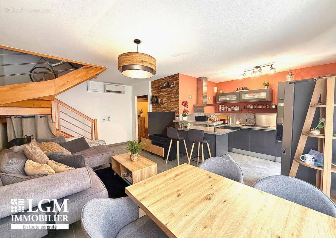 Maison à CHATEAUNEUF-LES-MARTIGUES