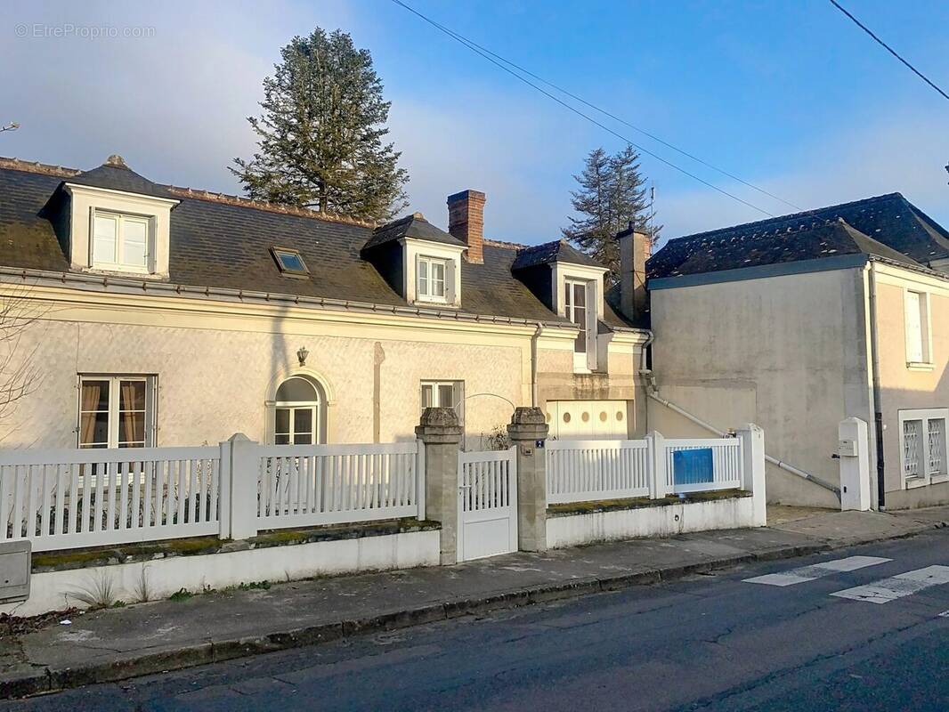 Maison à LA MEMBROLLE-SUR-CHOISILLE