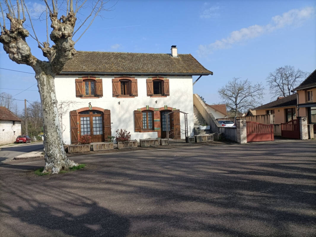Maison à SIMANDRE
