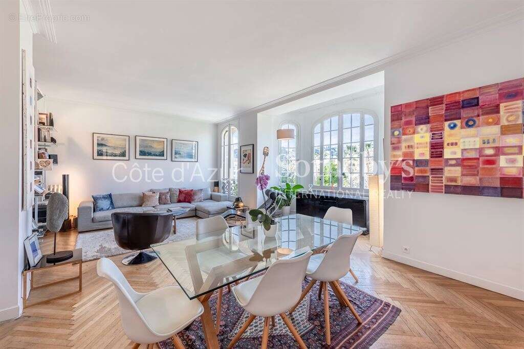 Nice Victor Hugo appartement 3 pièces 112 m² rénové avec bow windows vue jardin proche mer - photo 3
