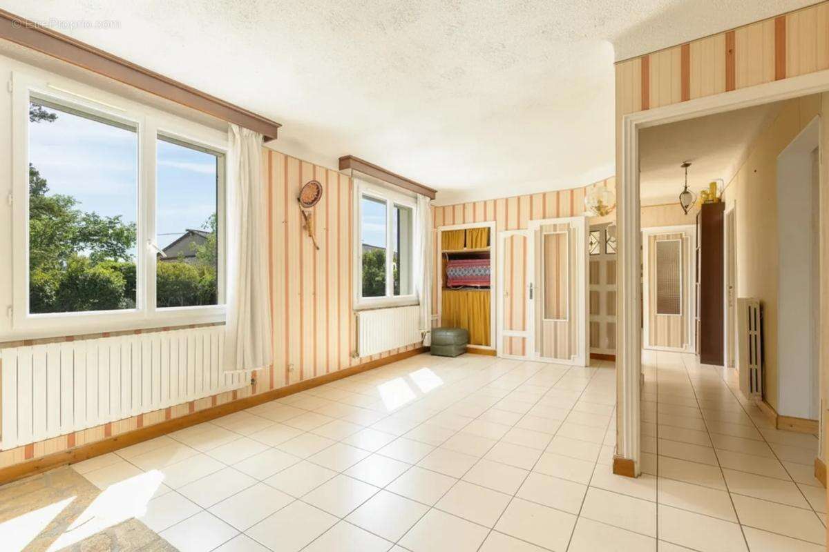Maison à PELISSANNE