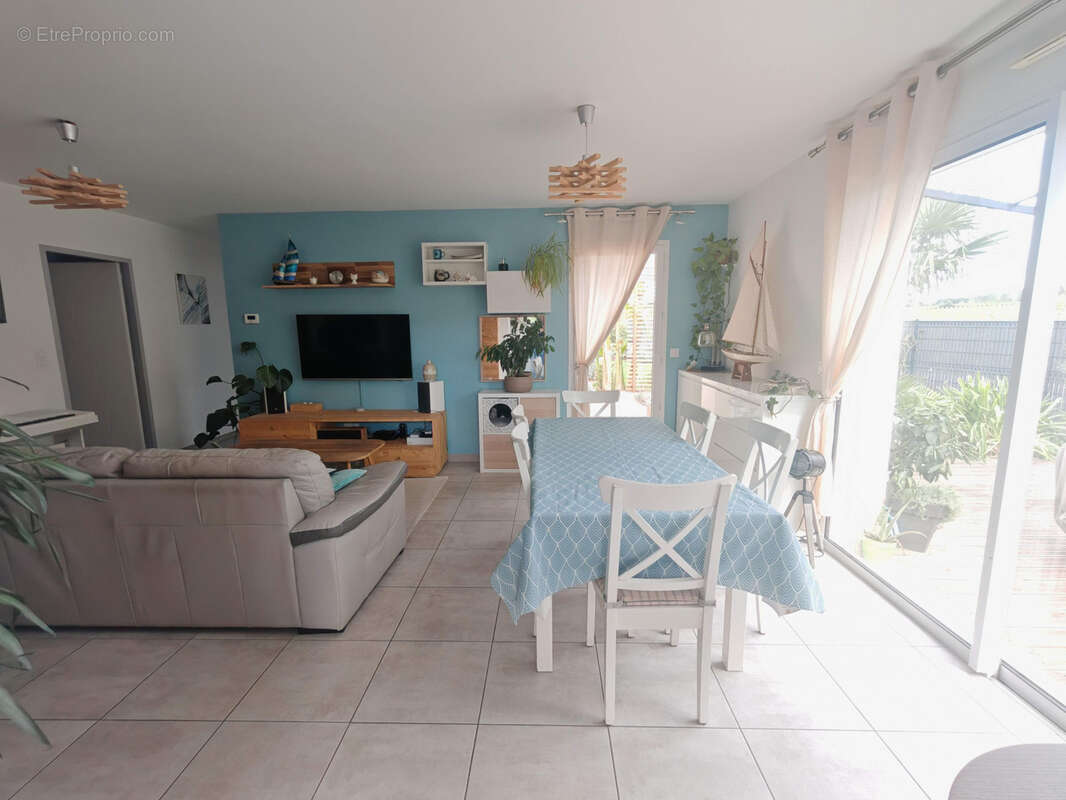 Maison à SAINT-JULIEN-DE-CONCELLES