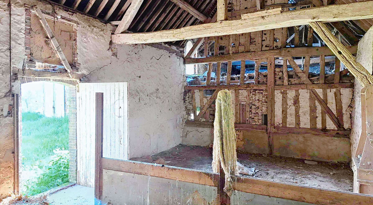 Ancien corps de ferme sur plus de 3.5 hectares - saint-ange-et-torcay - photo 19