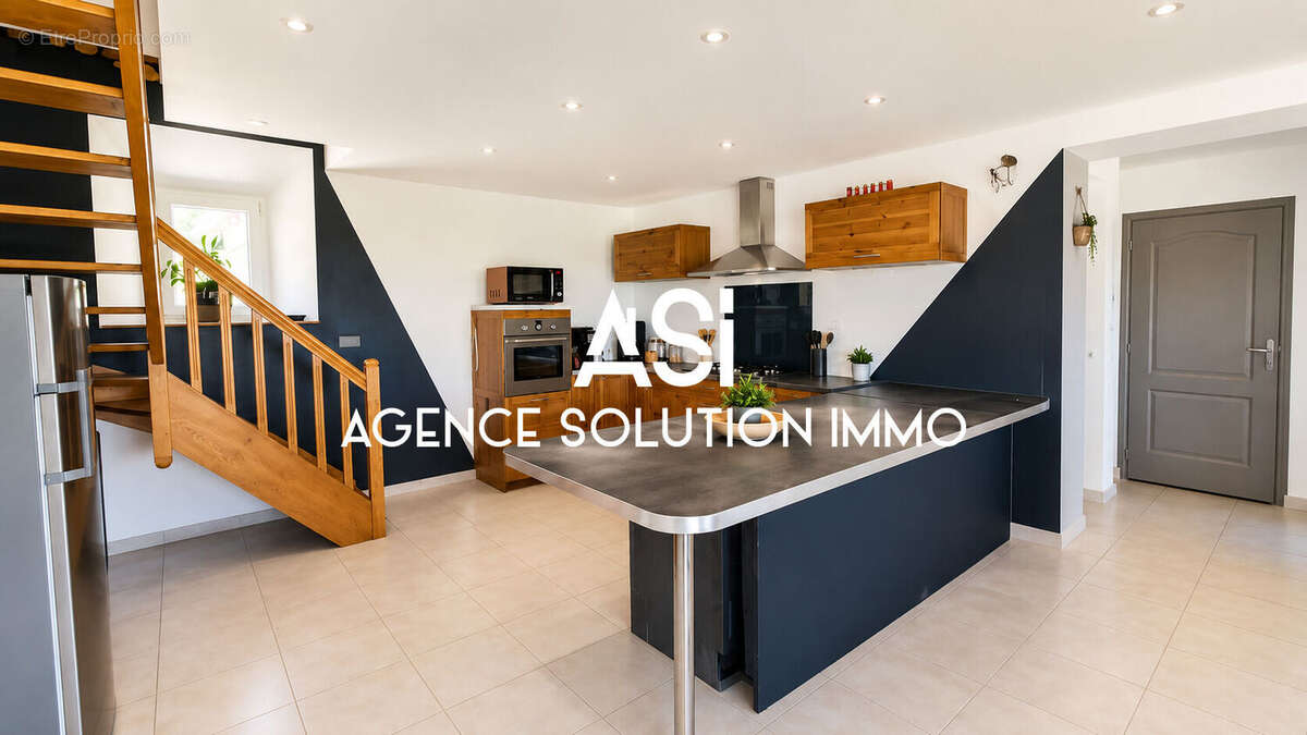Maison Crennes Sur Fraubee 142 m2 - photo 2