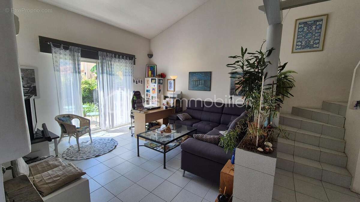 A vendre maison 3 faces de 131m² sur terrain de 336m² a ceret - trois chambres - garage - climatisation reversible - vue sur le  - photo 8
