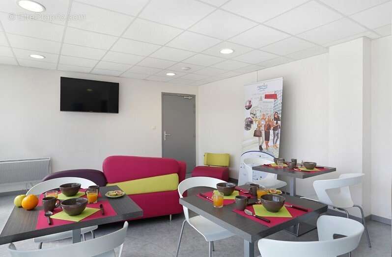 INVESTISSEMENT LOCATIF  VILLEURBANNE  Résidence Étudiante Nemea Appart'Etud Thésée  5,12 % de rentabilité - photo 5