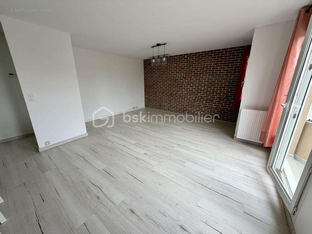 Appartement à MOISSY-CRAMAYEL