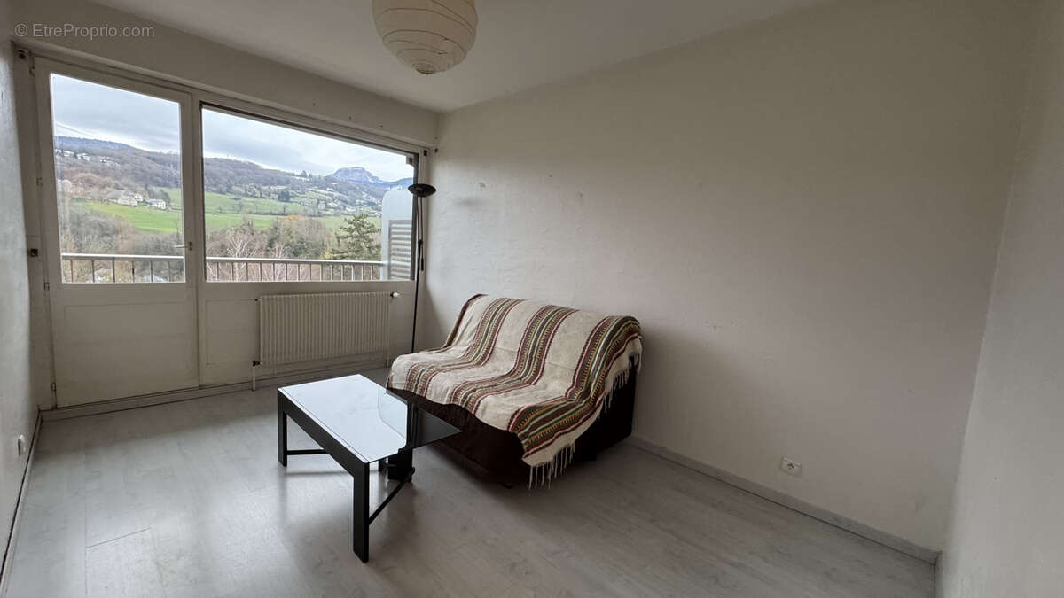 Appartement à JACOB-BELLECOMBETTE