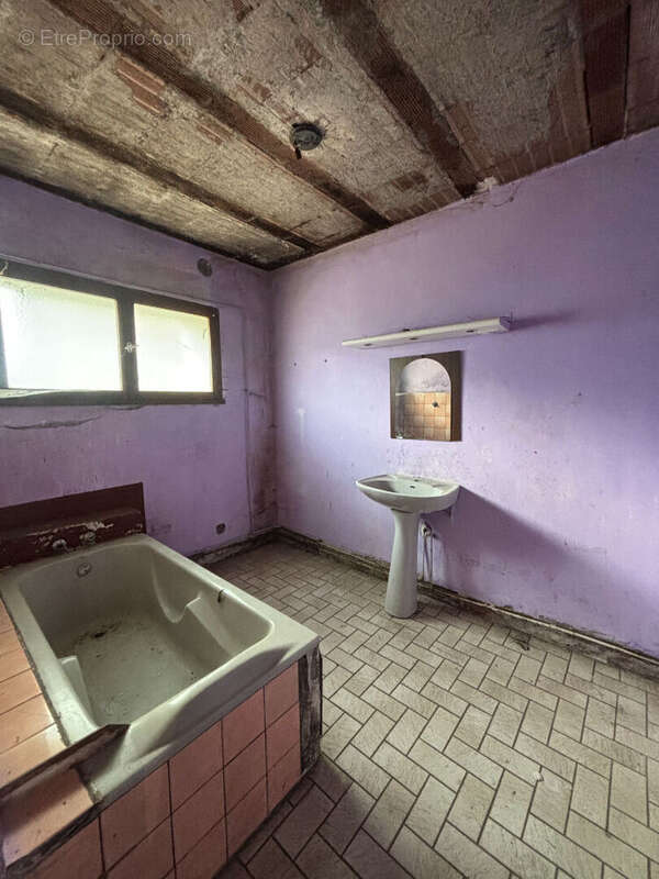 Maison à FLEUREY-LES-FAVERNEY