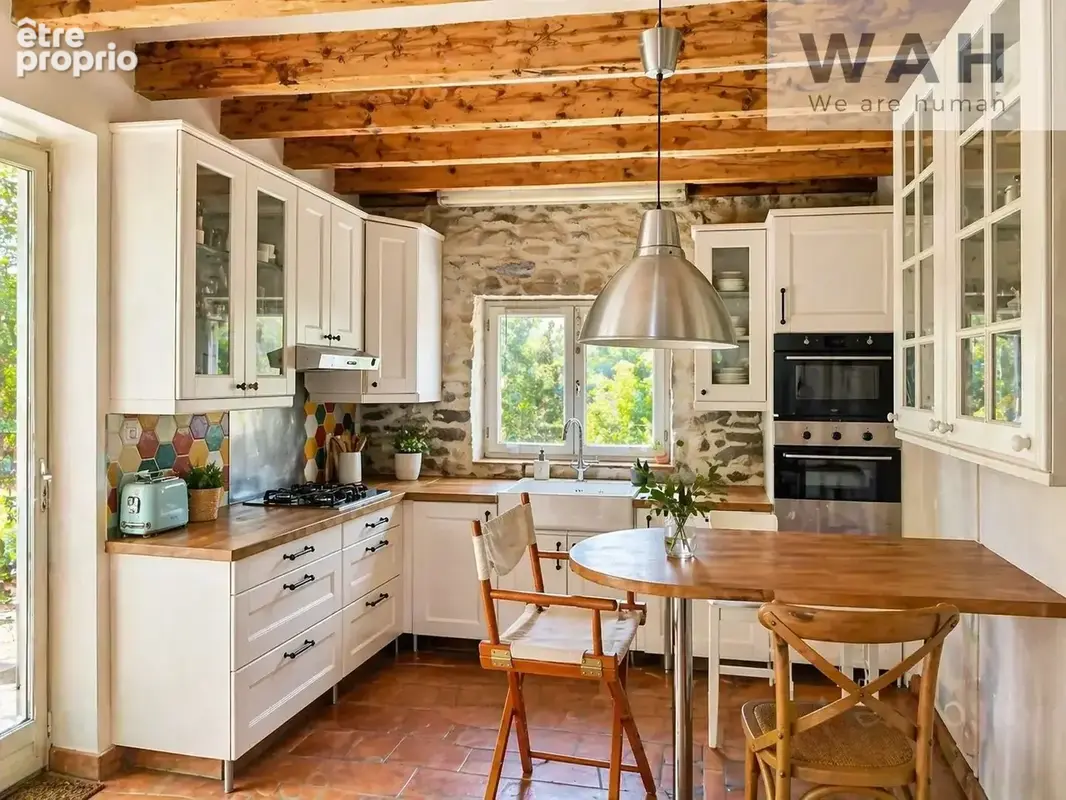 Mas de caractère  (maison + 3 gites) avec piscine et panneau - photo 10