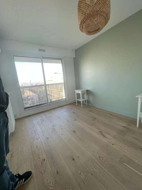 Appartement à PARIS-11E