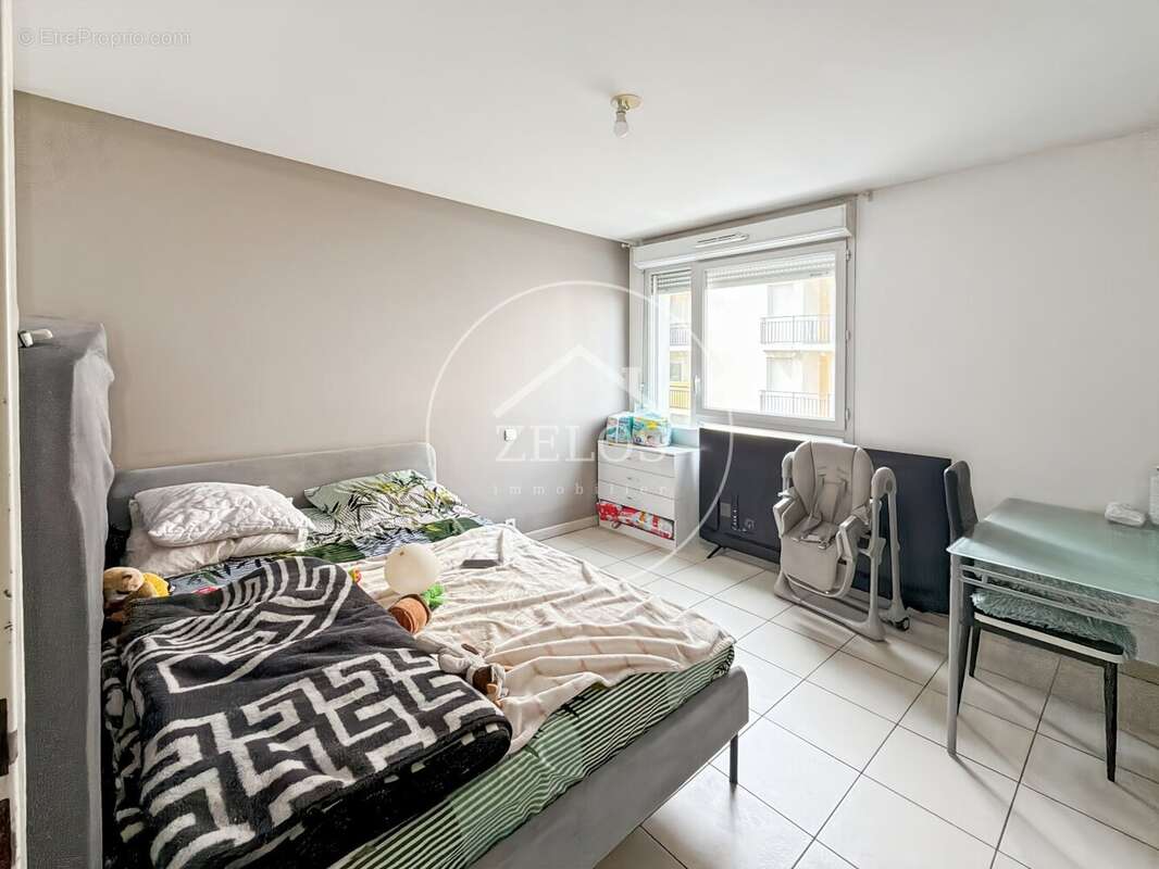 Appartement à CORBEIL-ESSONNES