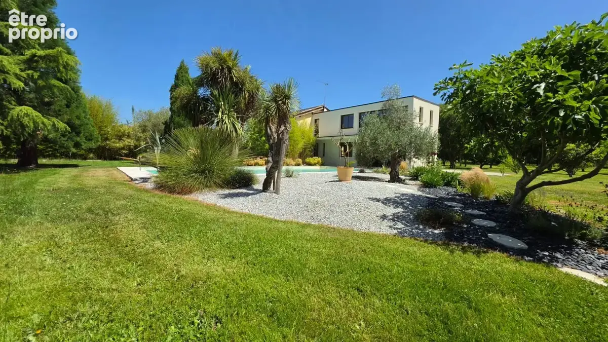 Propriété d'exception avec extension contemporaine, parc arboré, piscine et potentiel domaine privé entre Bordeaux et Périgueux - photo 2