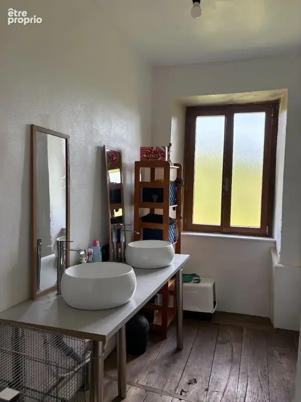 Maison de village avec vue, jardin et garage - photo 8