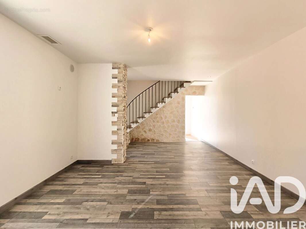 Photo 5 - Maison à ROUJAN