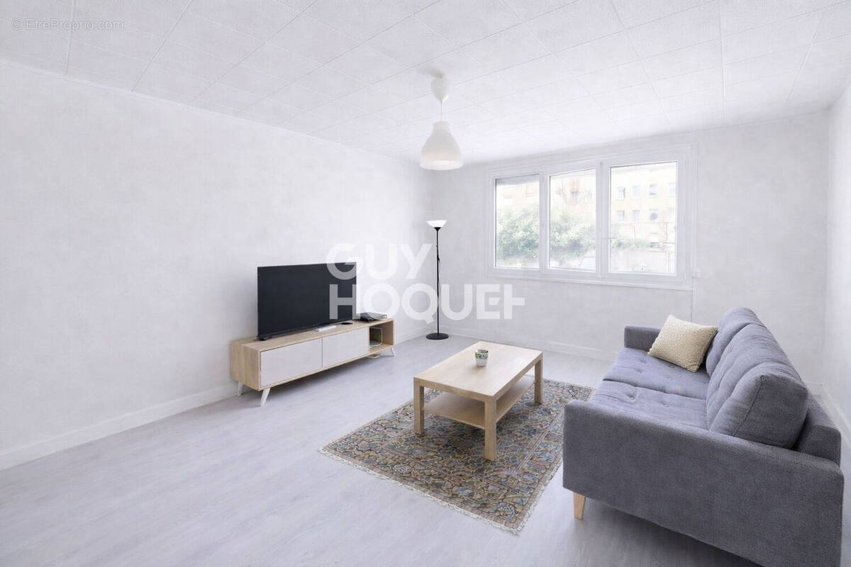 Appartement à AUBERVILLIERS