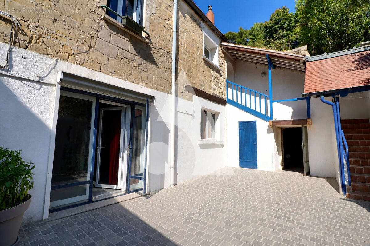 Maison à PONTOISE